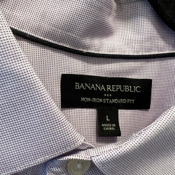 Men’s Banana Republic Standard Fit Dress Shirt - Picture 2 of 3